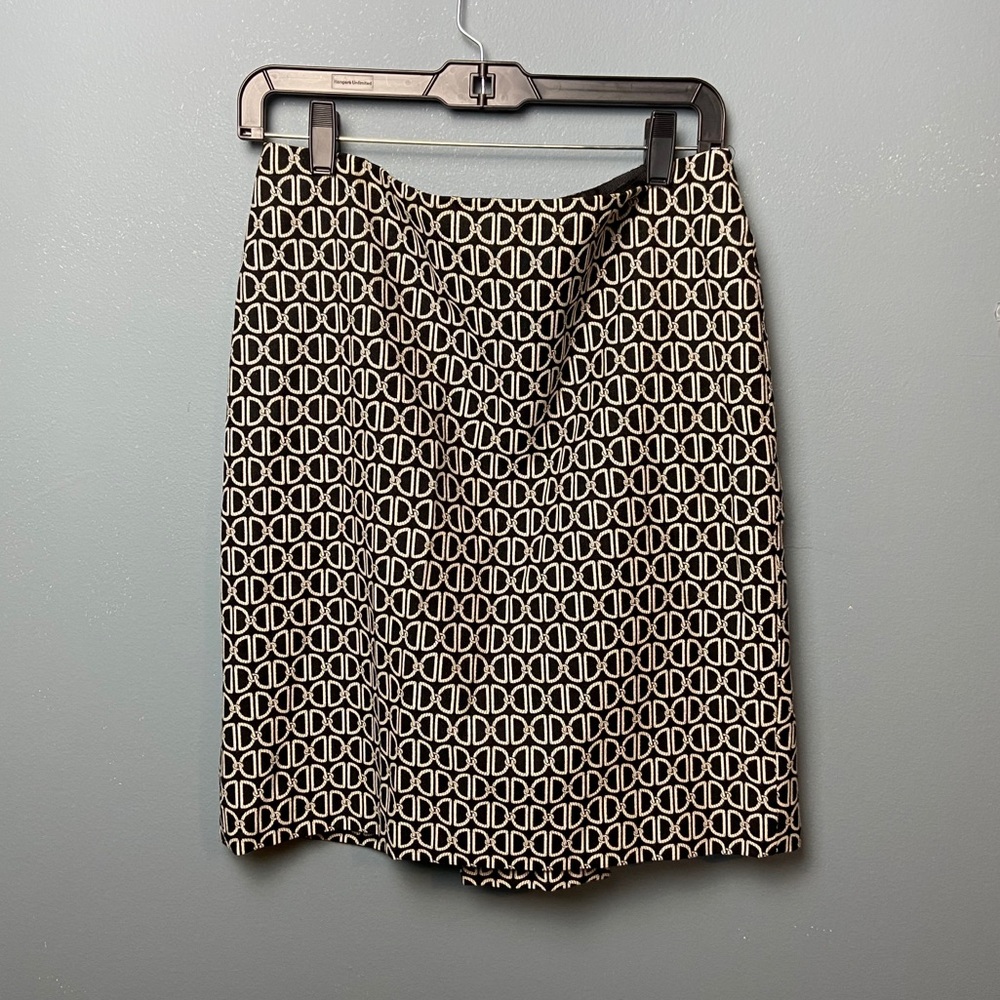 B&W A-line skirt